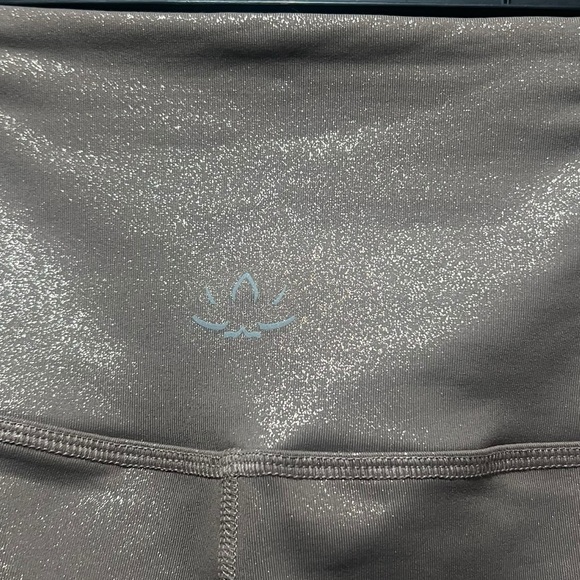 Beyond Yoga Twinkle Mocha Brown Leggings Size Med - Picture 9 of 11